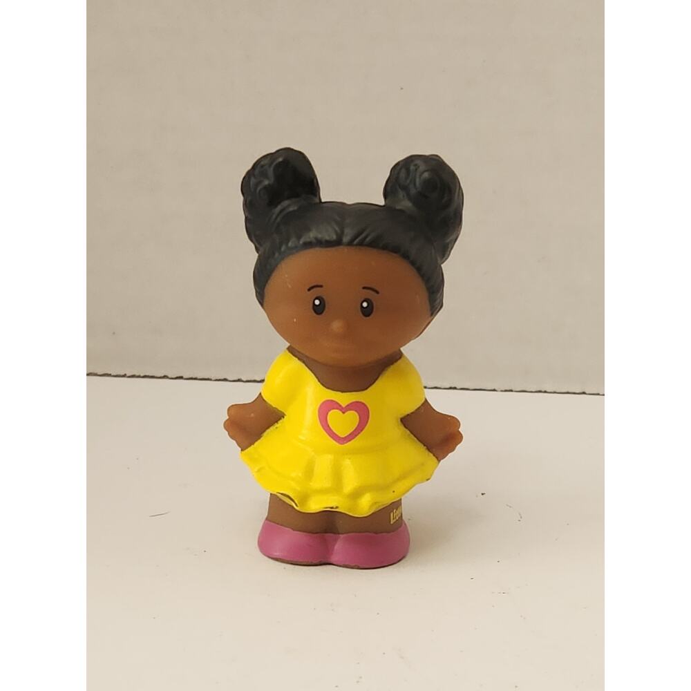 Fisher Price Little People African American Girl Tessa Figure Yellow Dress Heart